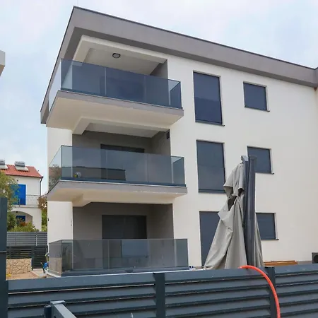 Daire With Parking Space Rtic, Rogoznica - 25427 *