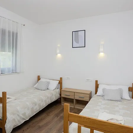 Daire With Parking Space Rtic, Rogoznica - 25427