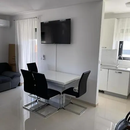 With Parking Space Rtic, Rogoznica - 25427 Daire *